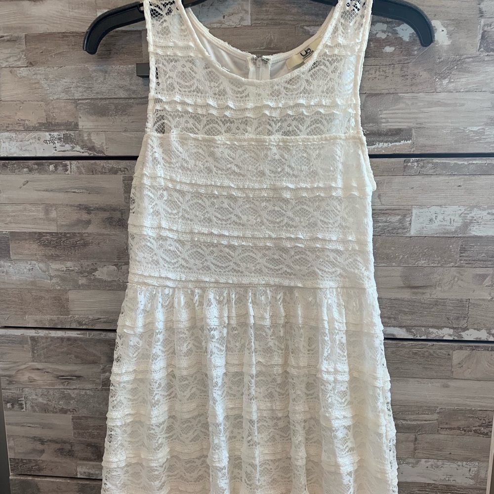 White lace dress